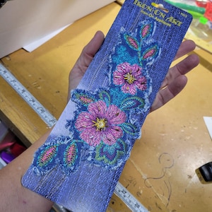 Jeans Patch Blumen Spray Patch auf Jeans Denim 9 3/8 &quot;x 3 7/8&quot; mit Perlen Blumen Blüten Mitten (238 mm x 98 mm) zum Aufbügeln