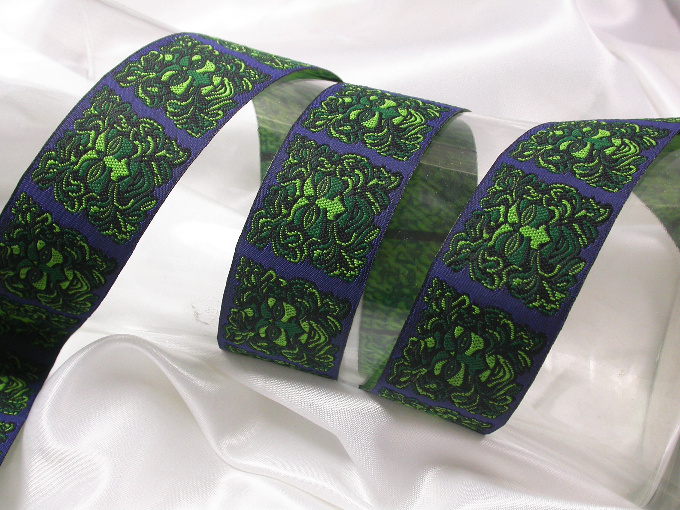 Green Man Jacquard Ribbon: 1 3/8