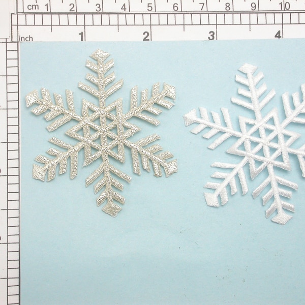 Snowflake Iron On Patch Applique Brodée - Argent ou Blanc 2 1/2 »