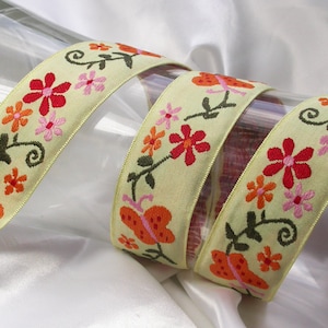Ruban Jacquard Papillons Jaunes 1 5/16 » (34mm) Prix par yard