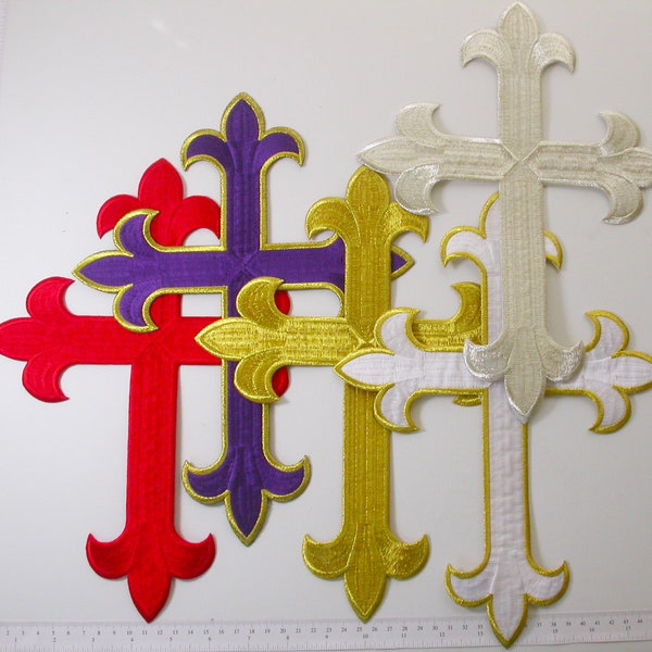 Cross Patch 12" Iron On Applique - Latin Cross 12" x 8 7/8" (305mm x 225.4mm) Entièrement brodé