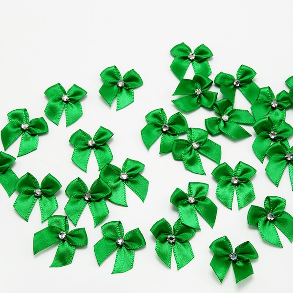 Arc vert avec centre en strass 25 Pack satin 1 » de diamètre x 1 1/8 » de haut Emerald craft Irlandais