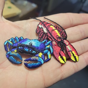 Crab & Lobster Iron On Patch Embroidered Applique 3 1/2" x 2 1/2" (88mm x 63mm)