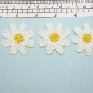Daisy Applique 3 Pack Iron On Embroidered Patch 1 3/4&quot; x 1 3/4&quot;