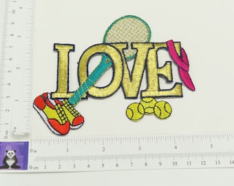 Parola d'amore per il tennis con attrezzatura stirata su applique