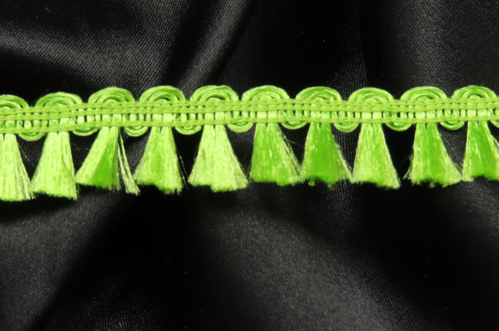 Sweeper Mini Fringe 5/8