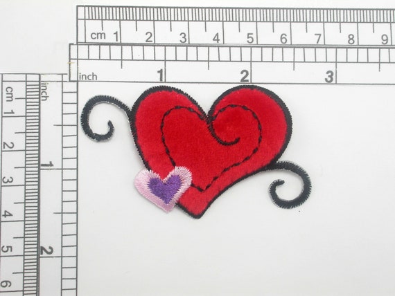 APPLICAZIONE TERMO ADESIVA CUORE LOVE  PATCH E TOPPE