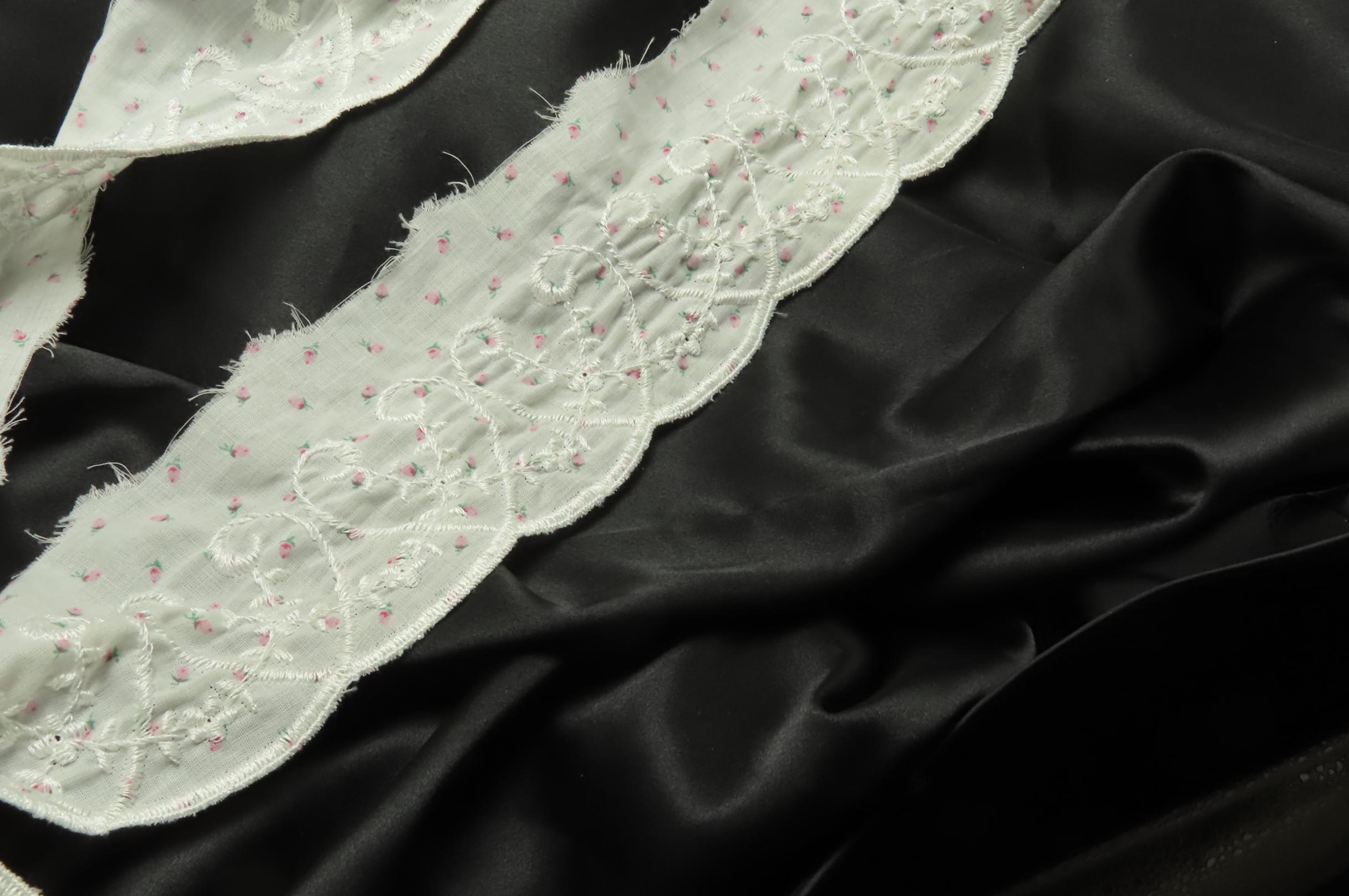 Embroidered Eyelet 3