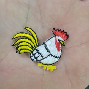 Toppa termoadesiva con gallo e pollo, misura 1 3/8" di larghezza x 1 1/8" di altezza