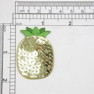 Applique termoadesiva con paillettes a forma di ananas (1 3/4" x 1 1/4")