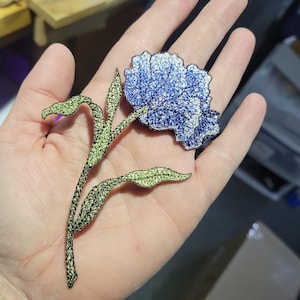 Aplique bordado termocolante Cornflower Cottage Wildflowers, 7,6 cm x 11,4 cm