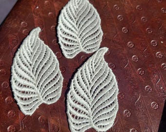 3 applicazioni a forma di foglia in pizzo veneziano color bianco sporco da cucire