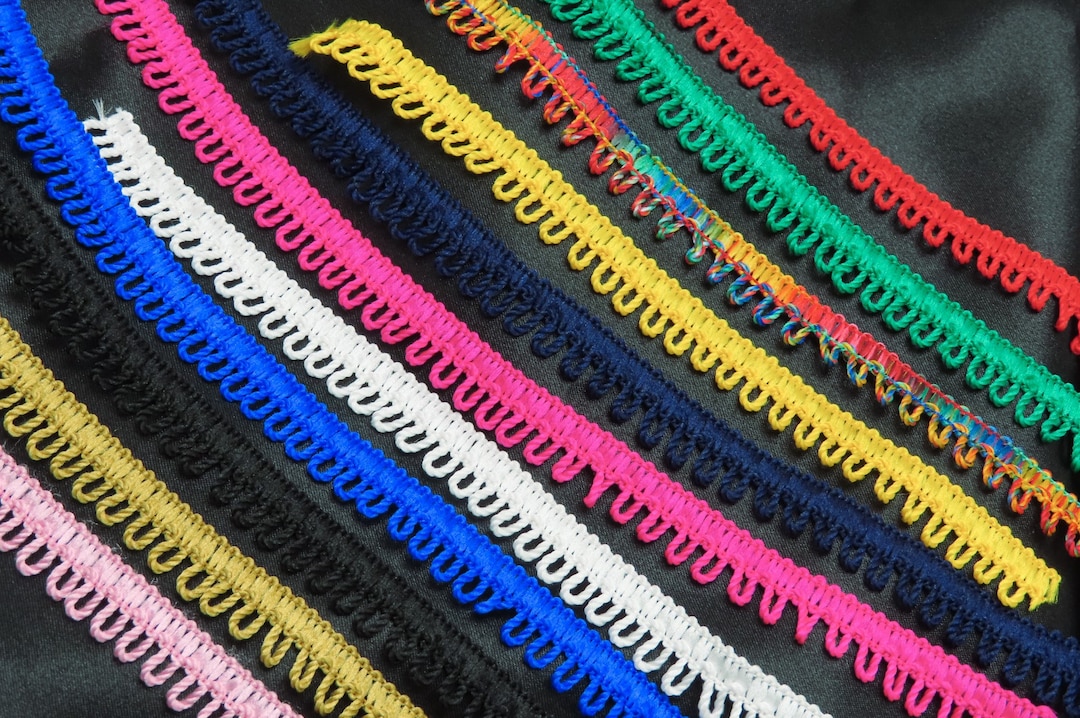 Looped Braid Mini Fringe 1/2