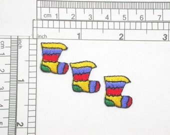 3 naszywki do prasowania w kształcie skarpet świątecznych, wielokolorowa aplikacja (3/4")