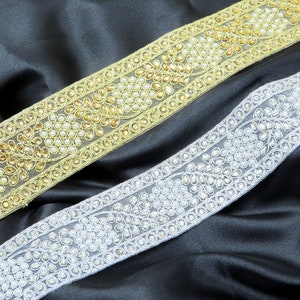 Borda frisada 2" (51 mm) prata ou ouro por metro