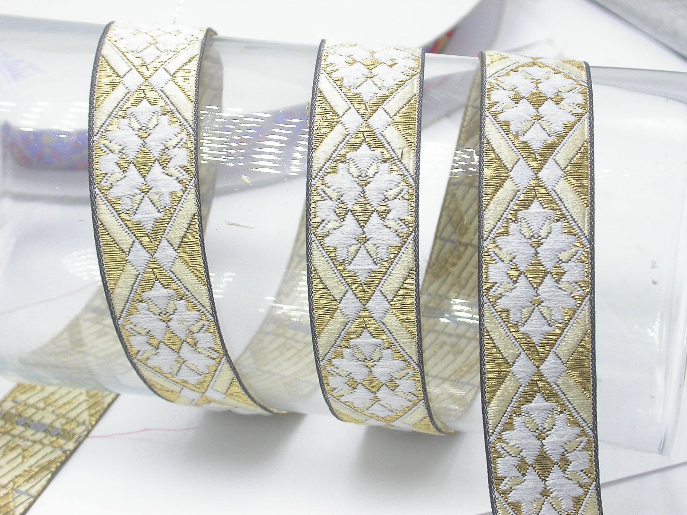 Jacquard Ribbon 1 25mm Diamond & Daisy priced Per Yard