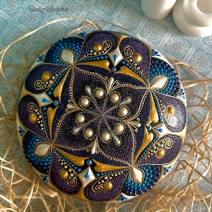 Dot mandala on wood “pertev”