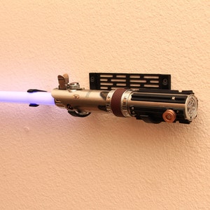 MADE IN USA Lightsaber Wall Mount - Fits Savi's Workshop / Legacy Lightsabers - Horizontal Stand - Hilt with Blade