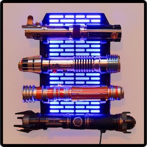 QUAD LED Lightsaber Wall Mount Stand Horizontall - Fits all Lightsabers including Savi&#39;s Workshop / Legacy (Lightsaber not included)