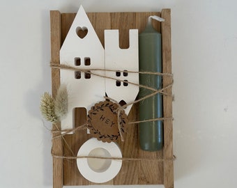 Candle holders and houses in a gift set