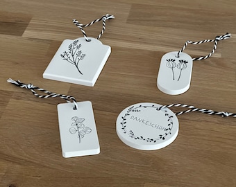 Set of 4 Raysin gift tags