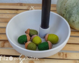 6 felt acorns green tones