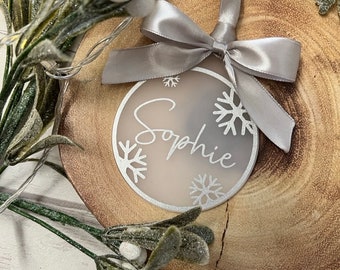 Gefrostete Weihnachtskugel | Personalisierte Weihnachtsdekoration | Weihnachtsschmuck