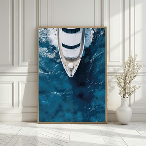 Luxusyacht auf See Top Ansicht Poster, Navy Themed Dekor, Ocean Sail Nautical Art Print, Küstendruck für Sea Lover Geschenk, Digital Download