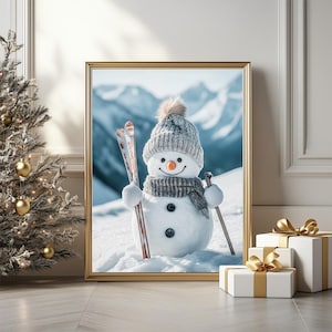 Impresión artística de muñeco de nieve feliz esquiando, póster con retrato de muñeco de nieve lindo, tarjeta navideña divertida, escena de esquí de vacaciones de invierno imprimible, descarga digital