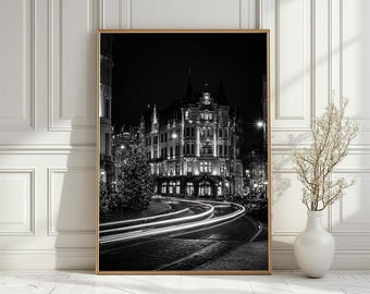 Poster Schwarz Weiss Stadtstraße: Europäische Winterszene (Digitaler Download)