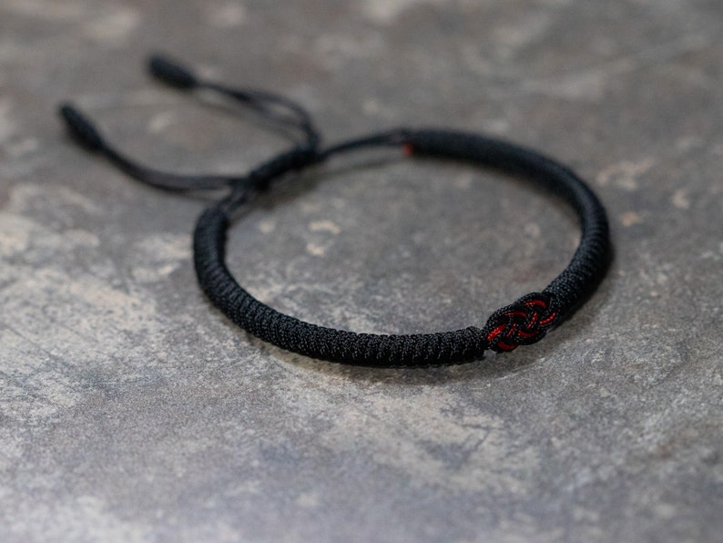 Bracelet tressé tibétain bouddhiste fait main pour homme et femme, bracelet en corde tressée, bracelet noeuds porte-bonheur, bracelet pour le yoga et la méditation. image 3