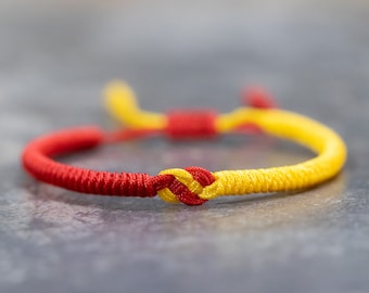 Handgemachtes buddhistisches tibetisches Flechtarmband für Männer und Frauen, geflochtenes Seilarmband, Glücksknotenarmband, Armband für Yoga und Meditation.