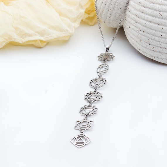 Collana Chakra In Acciaio Inox – Ciondolo 2x2 Cm, Catena 45 Cm, Artigianale, Regalo Originale Per Lei E Per Lui