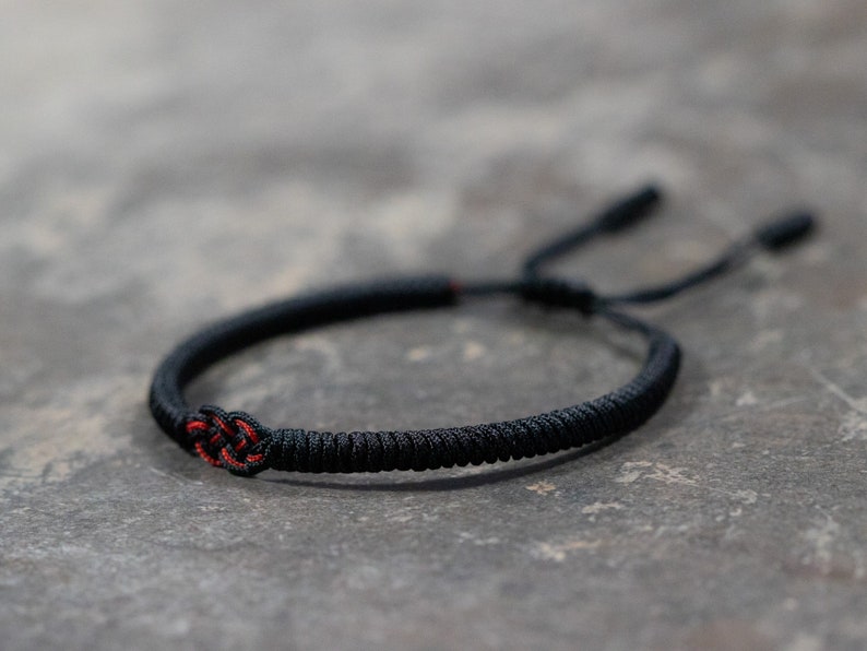 Bracelet tressé tibétain bouddhiste fait main pour homme et femme, bracelet en corde tressée, bracelet noeuds porte-bonheur, bracelet pour le yoga et la méditation. image 5