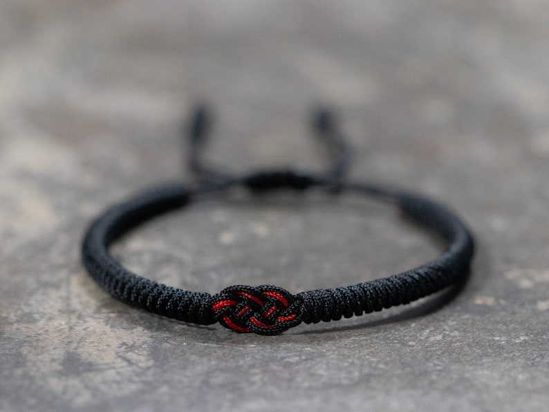 Pulsera trenzada tibetana budista hecha a mano para hombre y mujer, pulsera de cuerda trenzada, pulsera de nudos de la suerte, pulsera para yoga y meditación. imagen 2