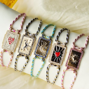 Bracciale retrò dei Tarocchi con filo intrecciato e ciondolo in acciaio inossidabile placcato oro 18k.