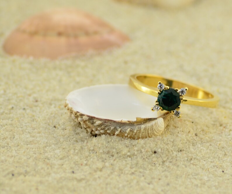 Round Lab Emerald & Zircon Engagement Silver Ring, May Birthstone Wedding Ring , Gift for Her, Promise Ring, Halo 925 Ring, 925 Rose Plated.