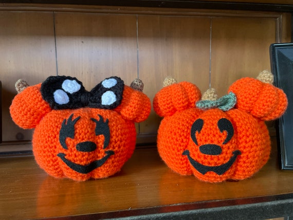 Mickey Mouse And Minnie Mouse Crochet Halloween Pumpkin Etsy mickey-mouse-and-minnie-mouse-crochet-halloween-pumpkin-etsy
