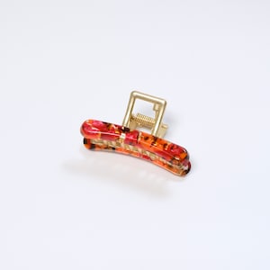 Small Grace Hair Claw in Dream Orange, Moderne haarclip, haaraccessoires, klauwhaarclip, Oranje acetaatcellulose cadeau voor collega