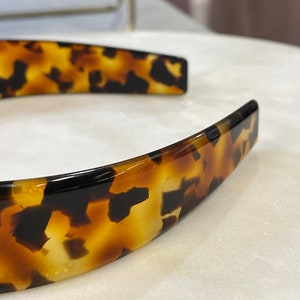 Classic Large Headband in Light Tortoise, hair accessories, vintage teacher headband, Slow fashion accessories, premium acetate headband 画像 4