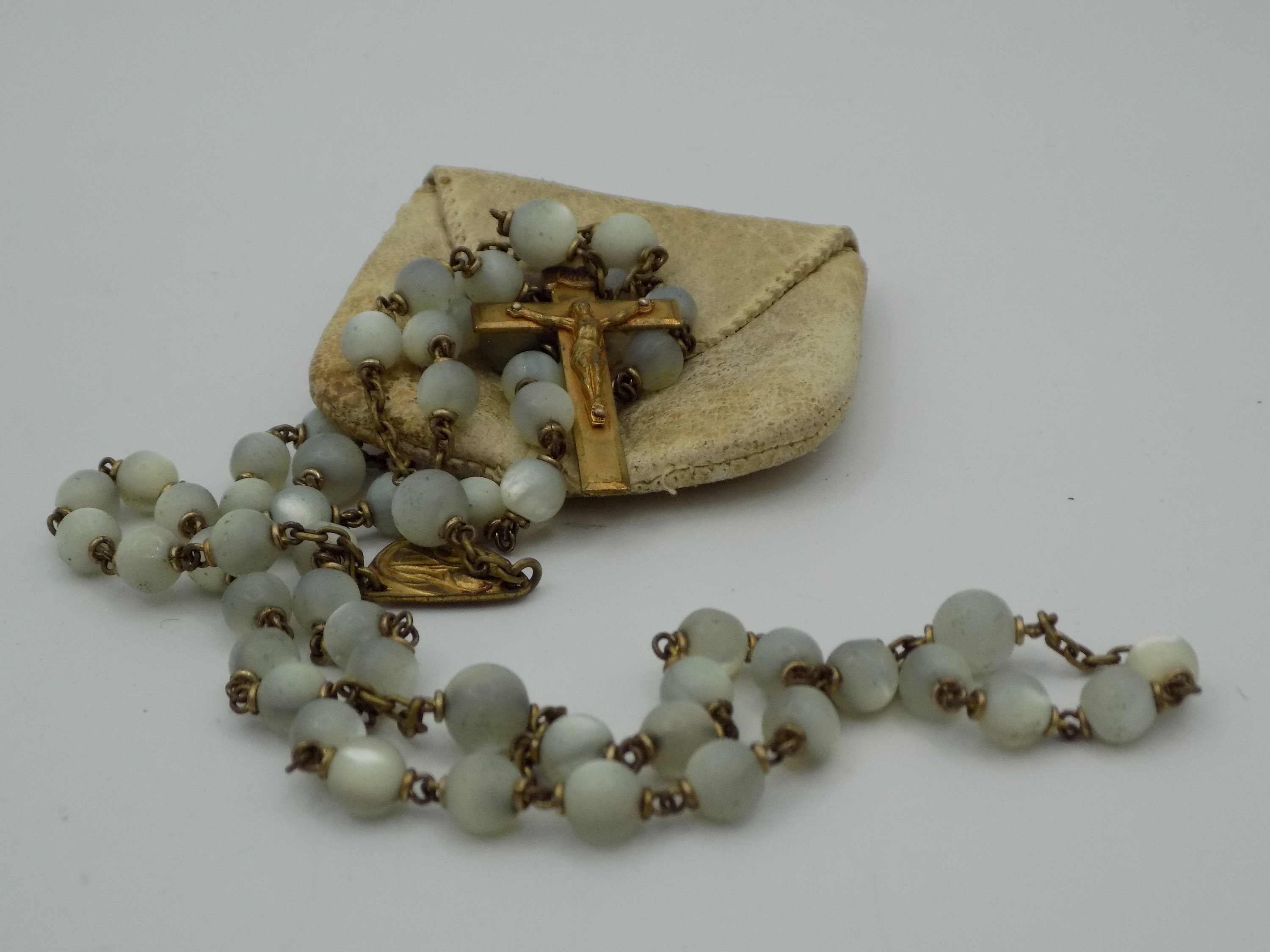 Chapelet vintage en perles rondes en bois naturel fait à la main avec