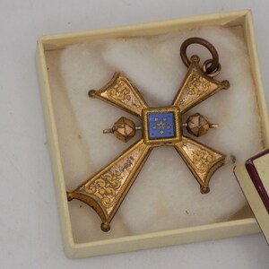 Large pendant, religious pendant, in a box, medallion pendant, baptism gift, women&#39;s gift, girls&#39; gift, vintage jewelry, gift