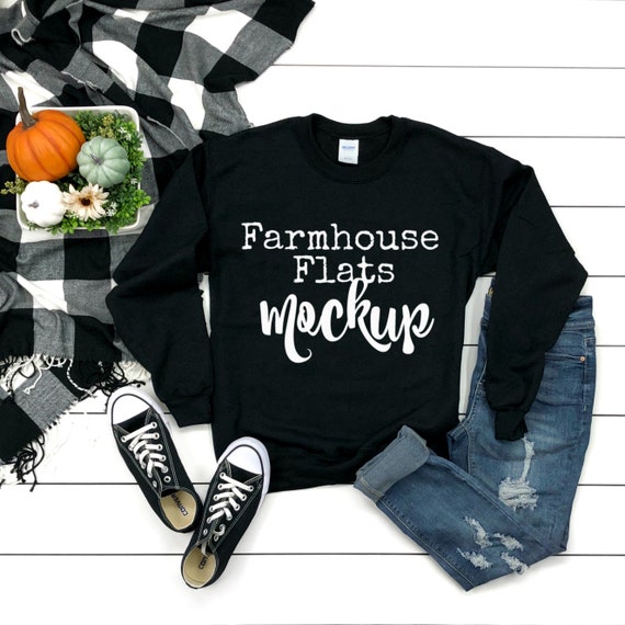 T-Shirt Mockup Gildan 180 Black Fall