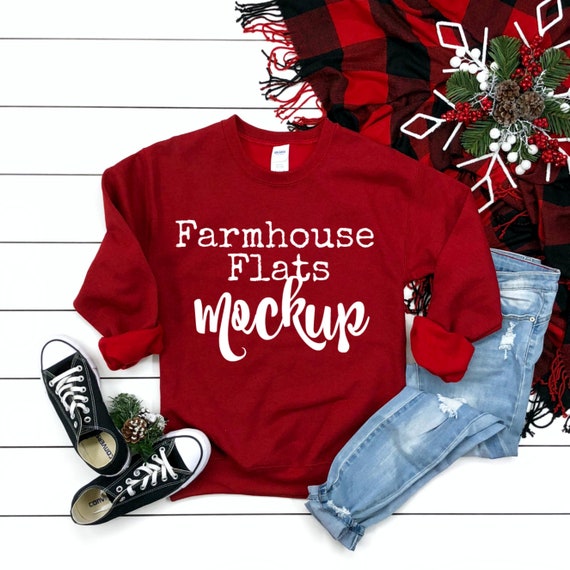 T-Shirt Mockup Gildan 180 Garnet Winter