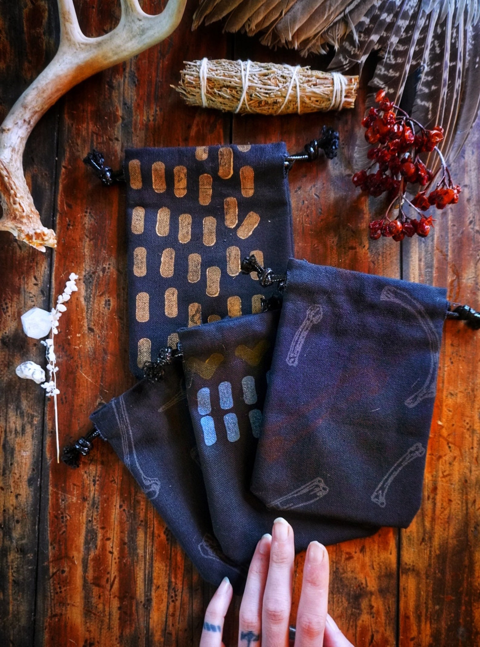 hanging ditty bag