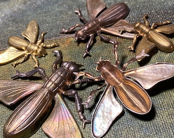 Messing fliegende Insekt Stempel Anhänger DIY Mixed Media Schmuck Komponente, 3 Größen