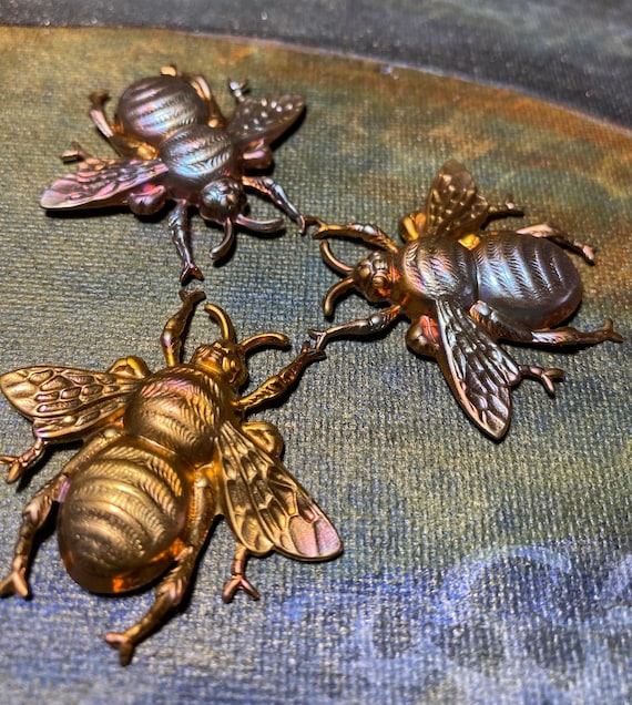 Brass Bee Stamping, Earring Pendant Component , sold per pair ; 1 3/8" x1 5/8"