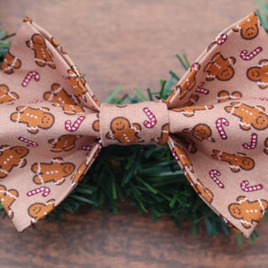 Gingerbread Dog Bow Tie- Candy Cane Dog Bow Tie- Christmas Dog Bow Tie- Holiday Dog Bow Tie- Collar Bow- Cat Bow Tie