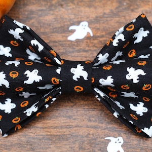 Ghost Dog Bow Tie: Halloween Fall Collar Accessory