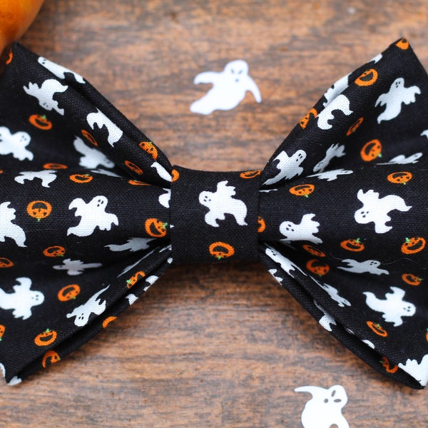 Ghost Dog Bow Tie- Halloween Dog Bow Tie- Autumn Dog Bow Tie- Fall Dog Bow Tie- Collar Bow Tie